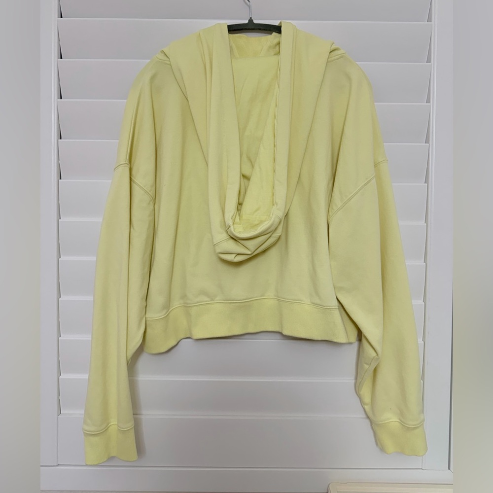 IVY PARK Light Yellow Hoodie Women’s XL Cozy Logo Pullover Sweatshirt - Picture 5 of 9